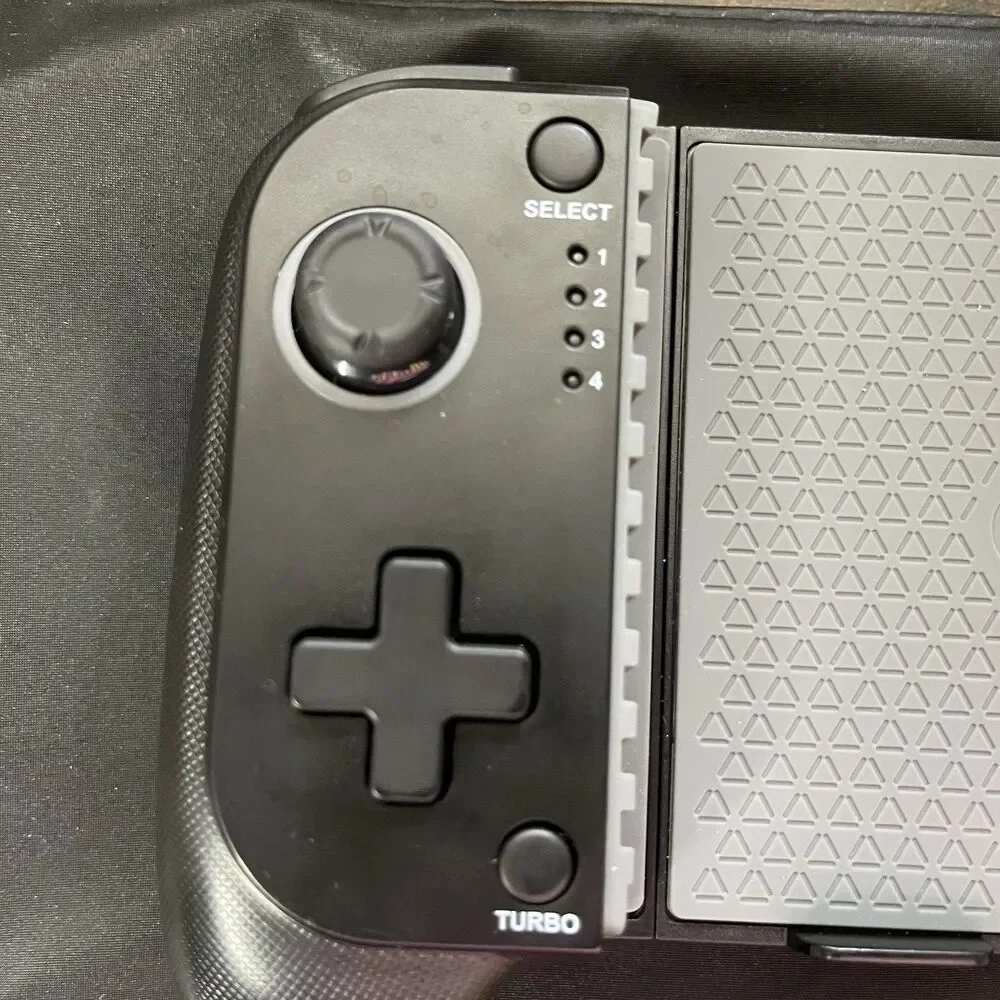 MC100 - Mobile Game Stretch Controller for iPhone/Android Wireless